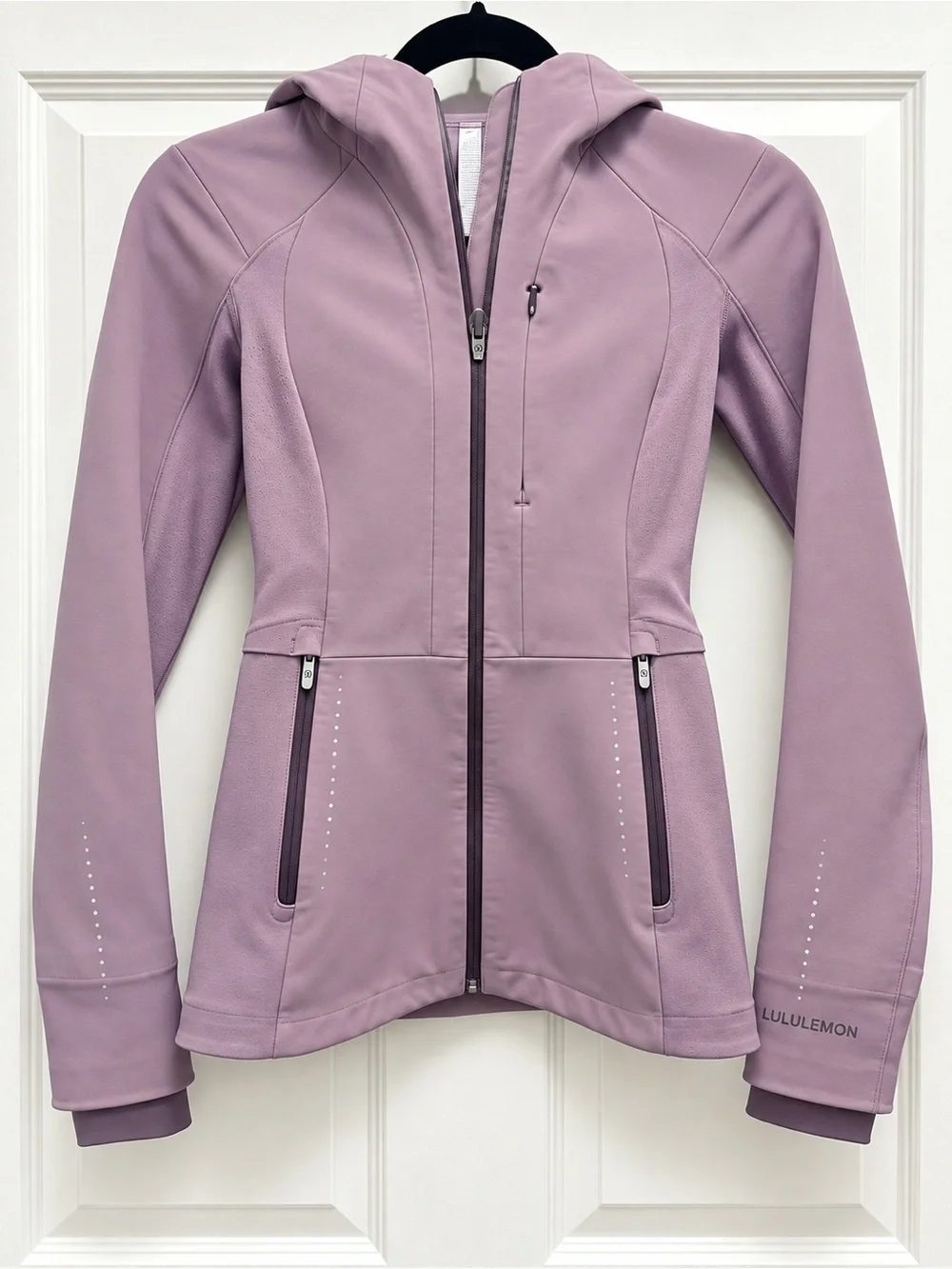 Lululemon Cross Chill RepelShell Jacket Size 0 Purple Mauve Running